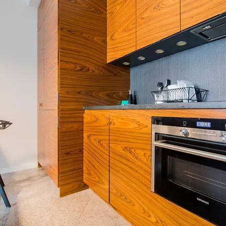 Charming And Bright Apartament